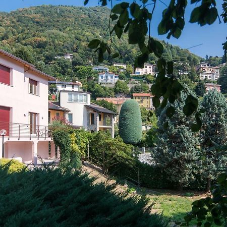 Villa Vittoria - The House Of Travelers تْشيرنوبيو المظهر الخارجي الصورة