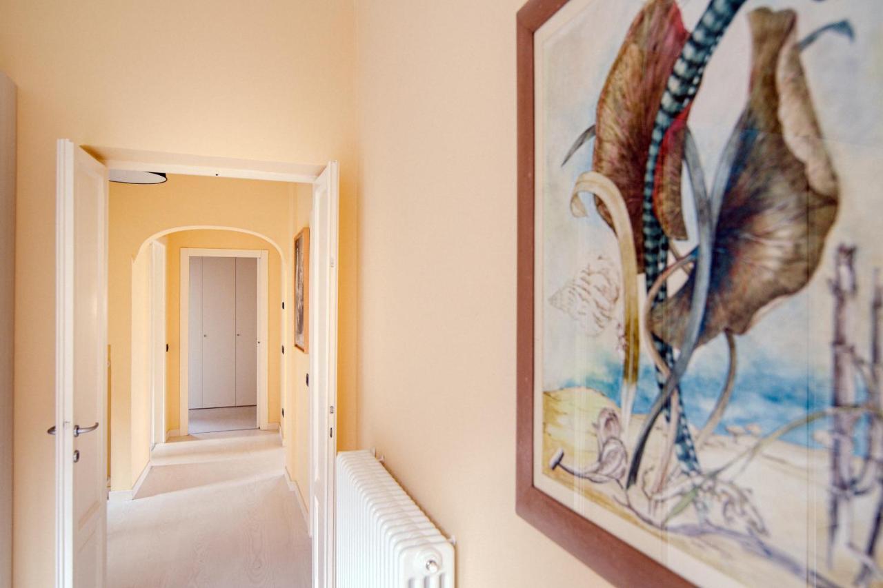 Villa Vittoria - The House Of Travelers تْشيرنوبيو المظهر الخارجي الصورة