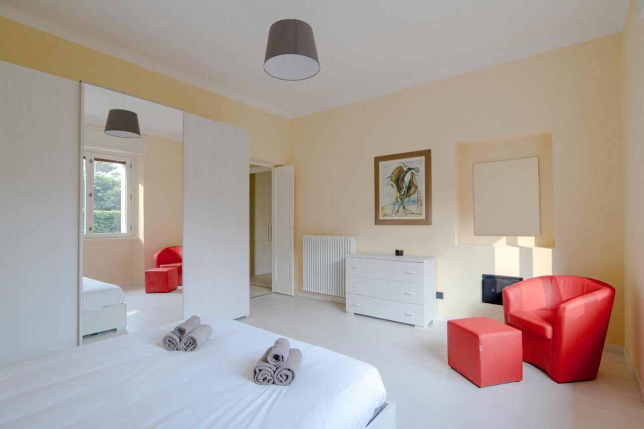 Villa Vittoria - The House Of Travelers تْشيرنوبيو المظهر الخارجي الصورة