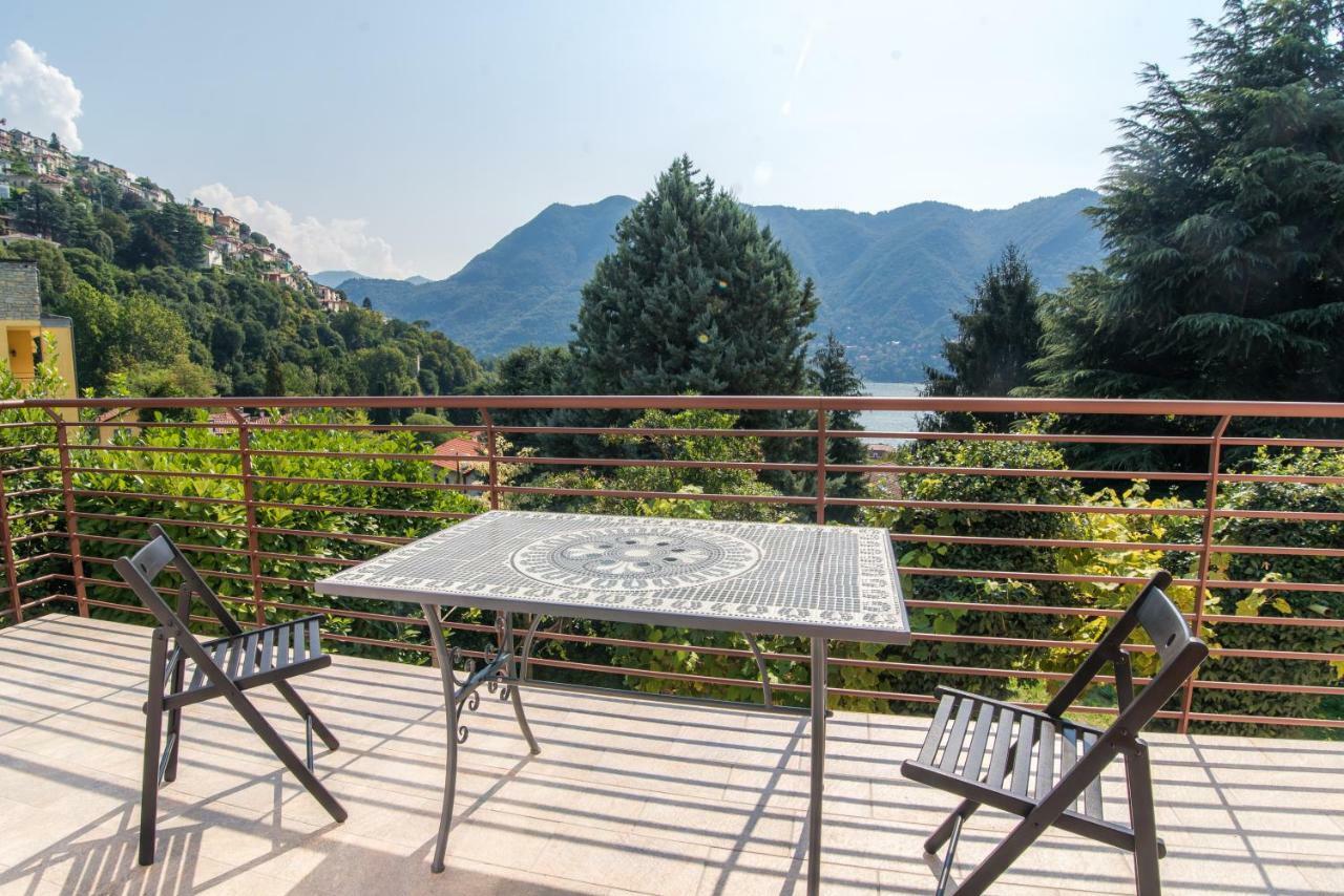 Villa Vittoria - The House Of Travelers تْشيرنوبيو المظهر الخارجي الصورة